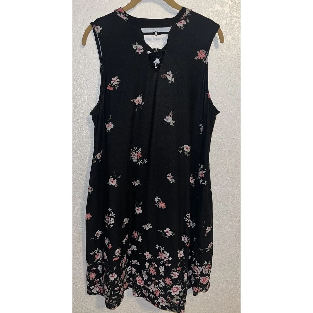 No Boundaries Dress Sleeveless Black Women Sz XL (15-17) Floral Print